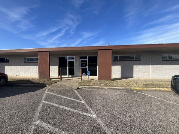 1201 Arlington St, Ada, OK 74820