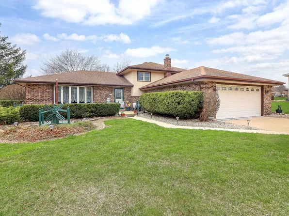 14532 Pinewood Ct, Orland Park, IL 60467