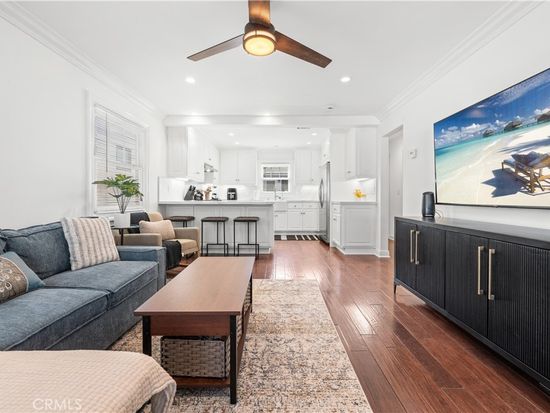 504 Avocado Ave #1/2, Corona Del Mar, CA 92625