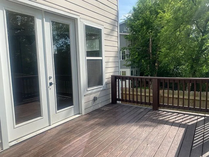 709 Tral St — Photo 40