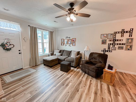 5th image of 2349 Colfax Ln
