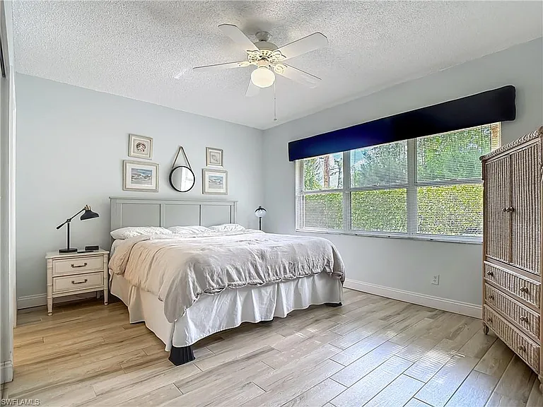 1044 Woodshire Ln #B102 — Photo 8