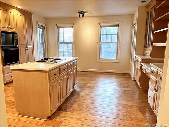 5th image of 2675 Park Ave #6