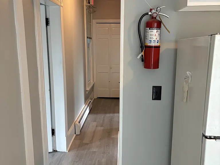 881 Main St #5 — Photo 12