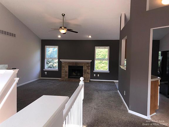 4th image of 4578 Christina Dr