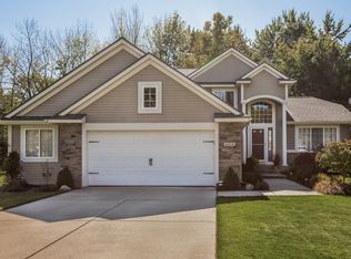 6454 Los Altos Dr NE, Rockford, MI 49341