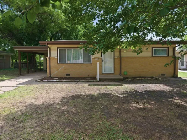 1448 N Prairie Ln, Derby, KS 67037
