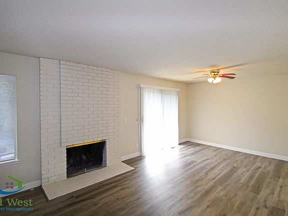 2nd image of 1393 Lexington Dr #1