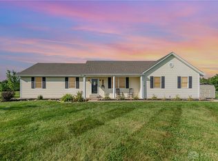 207 Oakland Meadows Blvd, Wilmington, OH 45177