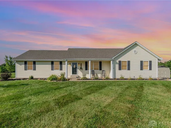 207 Oakland Meadows Blvd, Wilmington, OH 45177