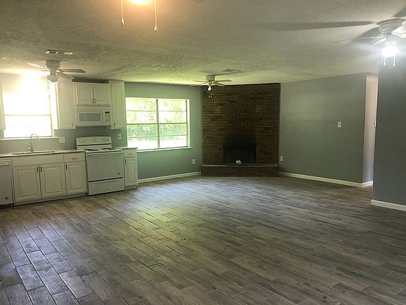 5th image of 205 High Hill Dr
