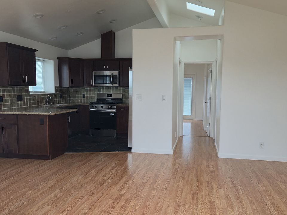 1st image of 486 Larson Ct #A
