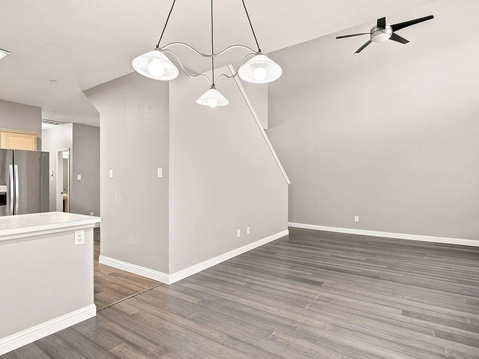 3 bed, 2.5 bath, 1597 sqft, $2,300 — Photo 3