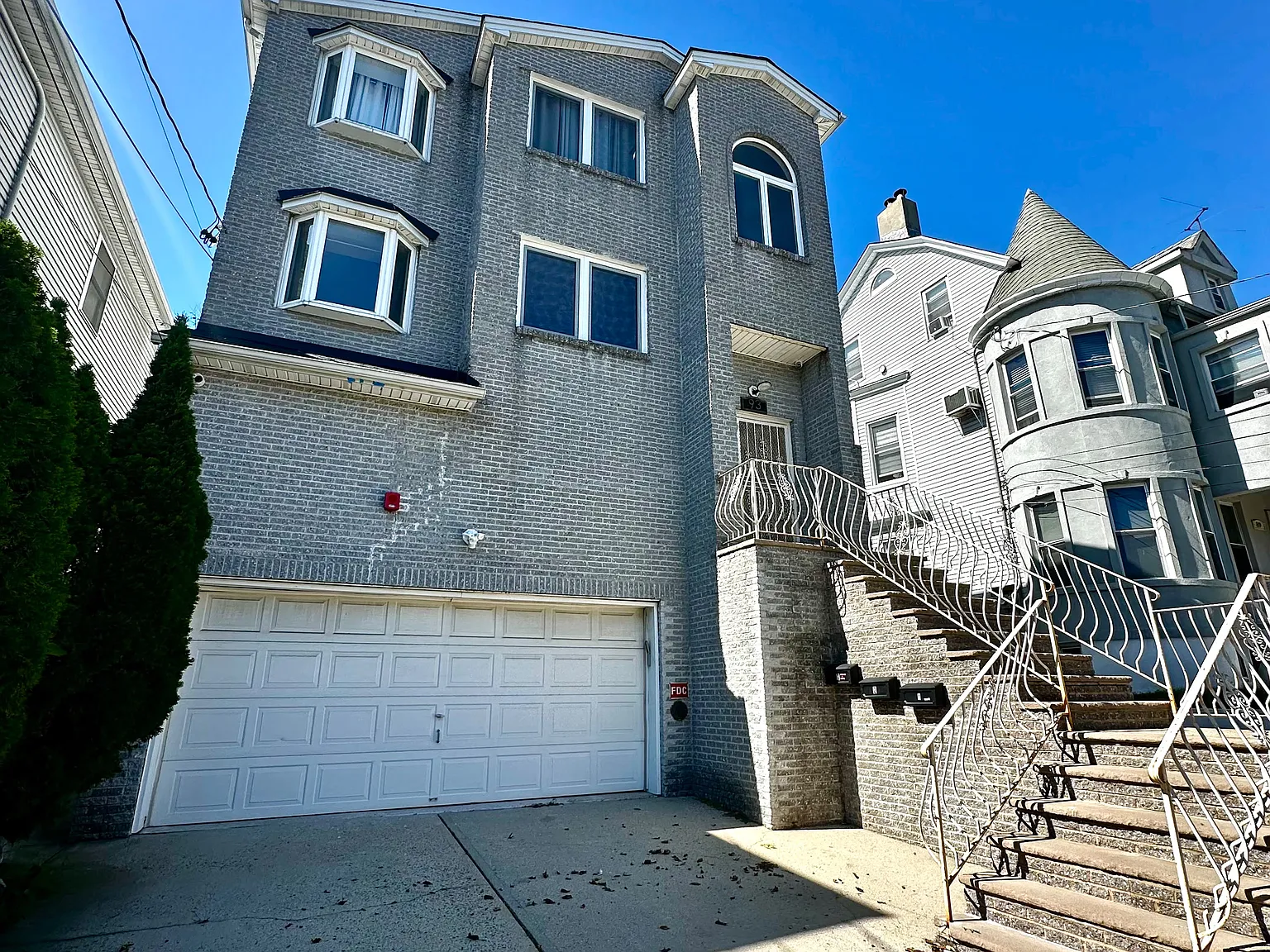 3 bed, $2,700 — Photo 3