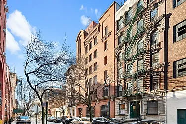 131 Perry Street in West Village