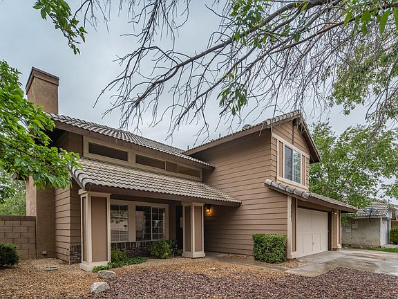 4th image of 43401 Carpenter Dr