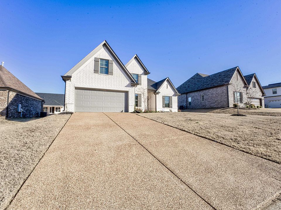 1st image of 95 Donna Lyn Dr