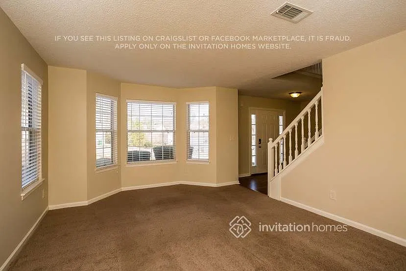 572 Lakewater View Dr Stone Mountain, GA 30087 — Photo 2