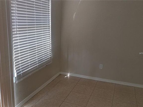 5th image of 516 N Wellington Dr