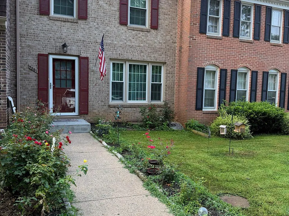 5861 Kara Pl