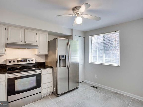 3rd image of 5210 Saint Genevieve Pl