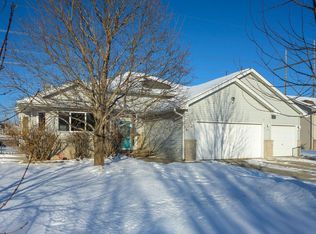 1430 Esterly Oaks Dr, Hanover, MN 55341