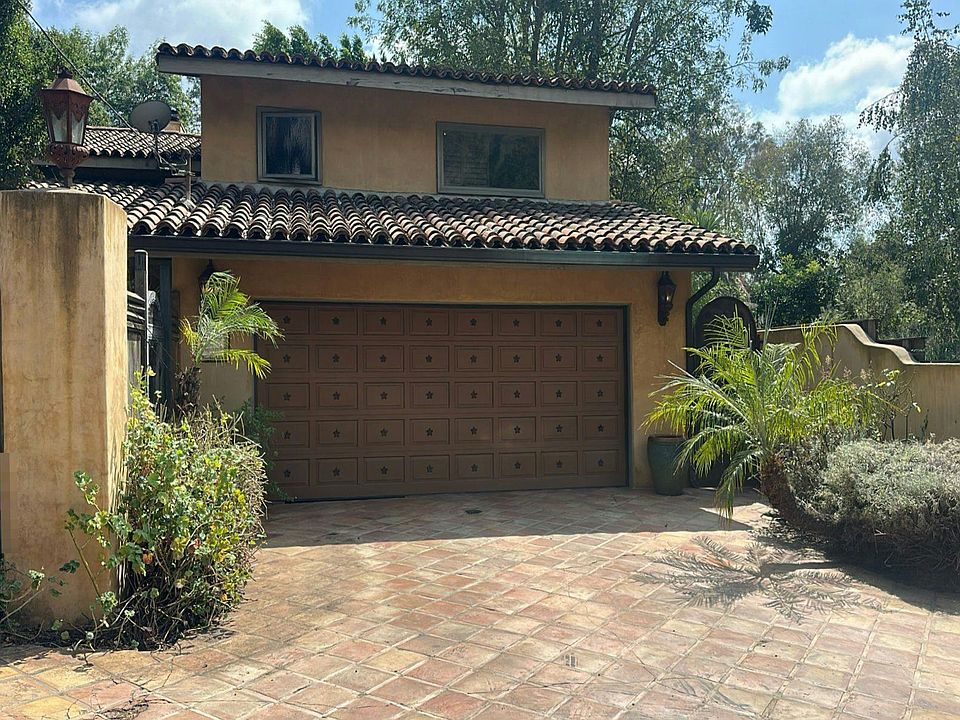 1st image of 2695 La Cuesta Dr