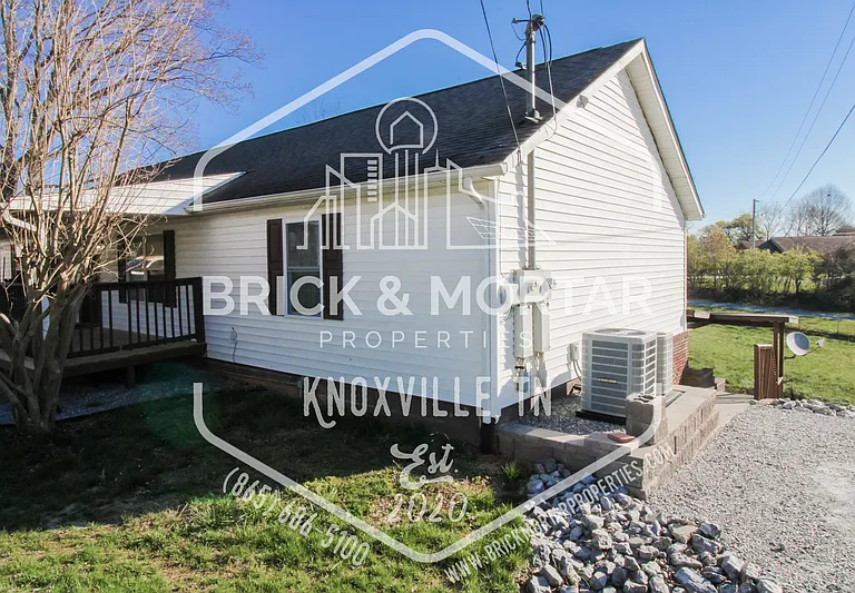 1731 Lively Rd — Photo 2
