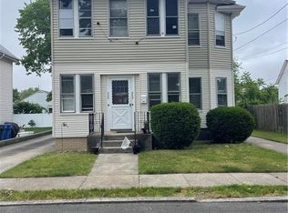 205 Beckwith St, Cranston, RI 02910