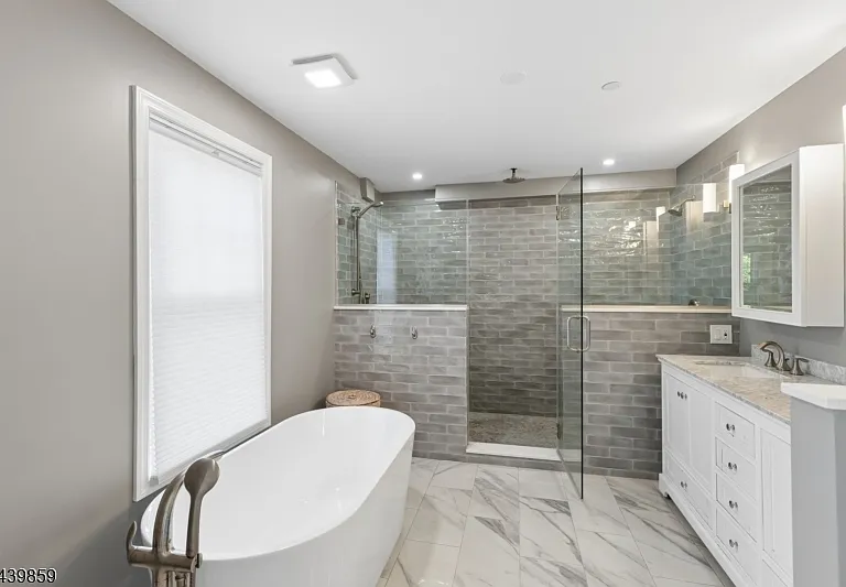 12 Forest Ave — Photo 30
