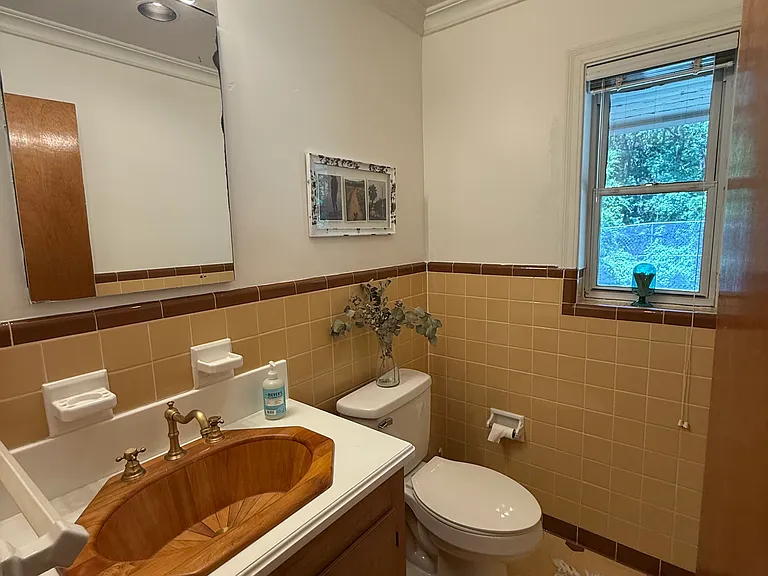 116 Springdale Cir — Photo 18