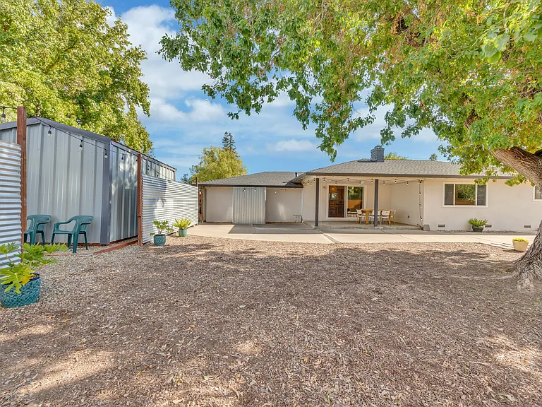 6806 S Land Park Dr — Photo 9