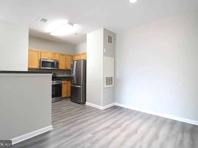 5117 E Travis Edward Way #5117E — Photo 4