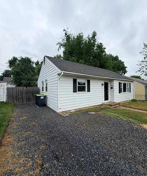25 Richard Rd — Photo 2