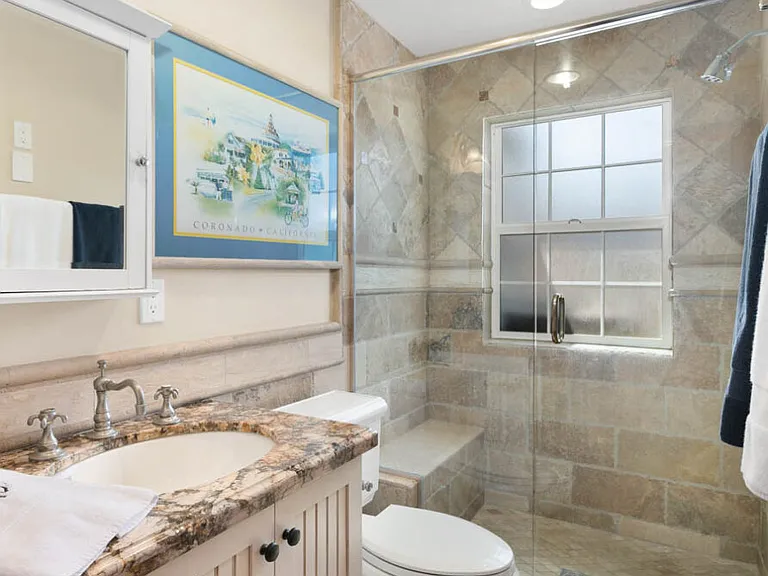726-728 Coronado Ct — Photo 18