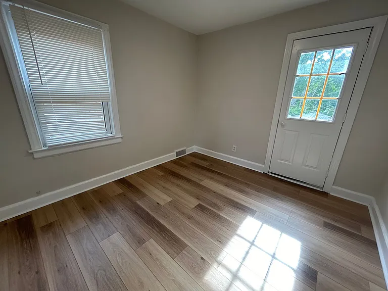 16575 Mendota St — Photo 26