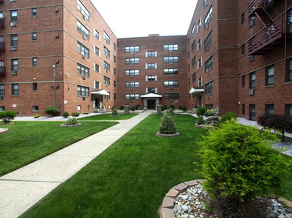 Washington Heights Apartments