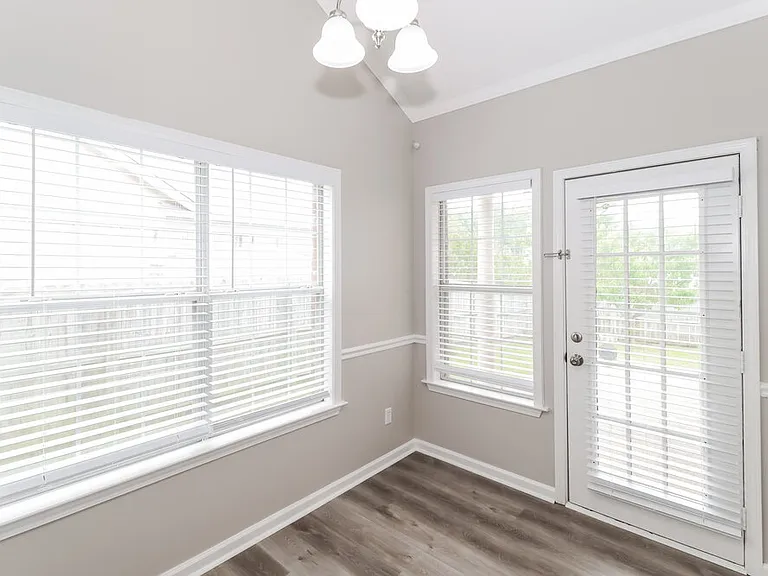 8645 Valmont Cir — Photo 6