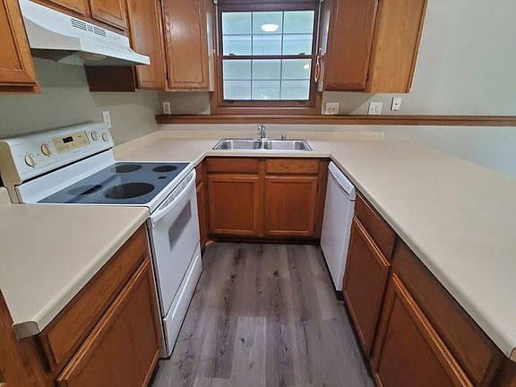 4th image of 510 W Newhall Ave APT 1