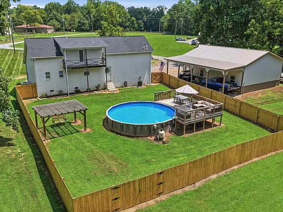 3rd image of 10 McMeen Ln
