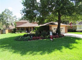 7 Dover Dr, Conroe, TX 77304