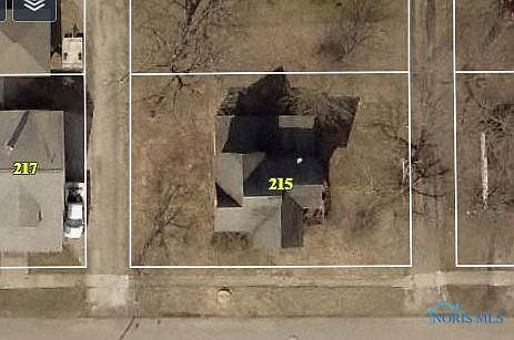2nd image of 215 W Court St