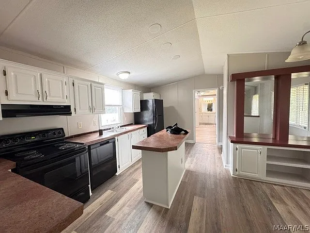 1635 Pine Lake Dr — Photo 4