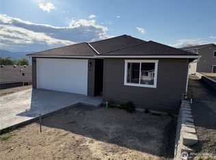 834 N Macaw Ave, East Wenatchee, WA