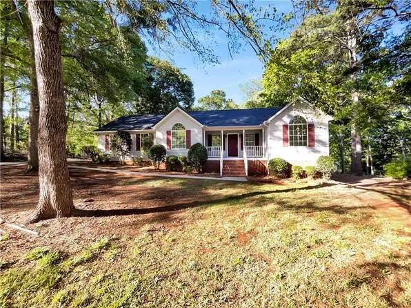 5015 Farmbrook Ln, Gainesville, GA 30507