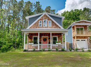 650 Washington Acres Rd, Hampstead, NC 28443