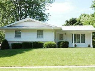 1200 W Clinton Ave, Indianola, IA 50125