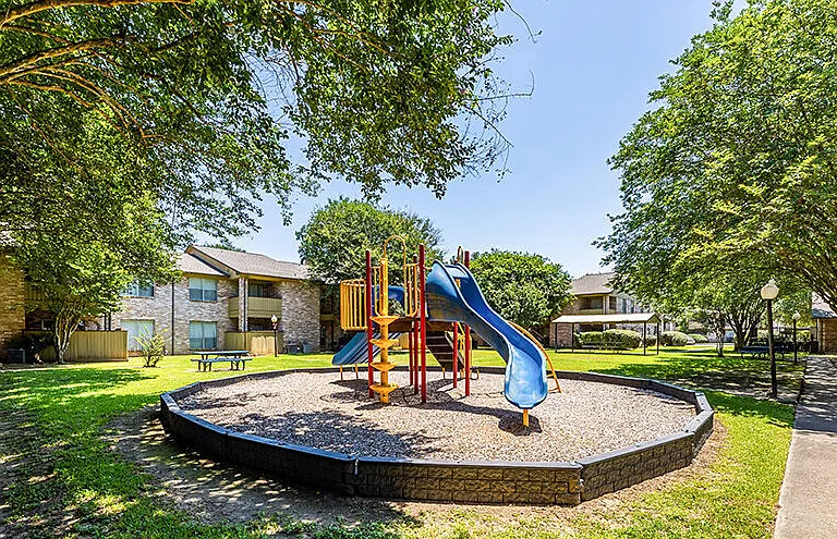 Brookhollow Apartments — Photo 5