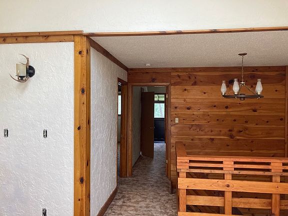 3rd image of 138 Roswell St