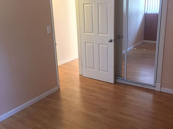 3rd image of 1324 S Alta Vista Ave APT 3